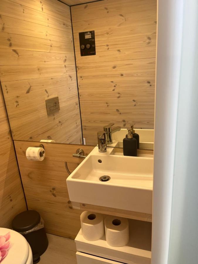 Hotel Hausboot Jeknic Saarbrücken Esterno foto